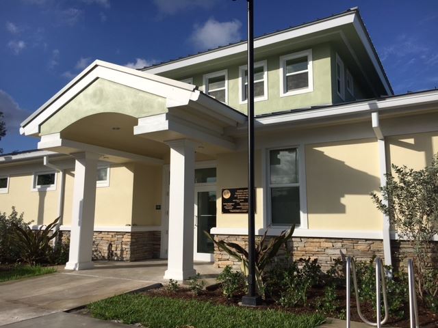 Parkland Tennis Center at Quigley Park front entrance